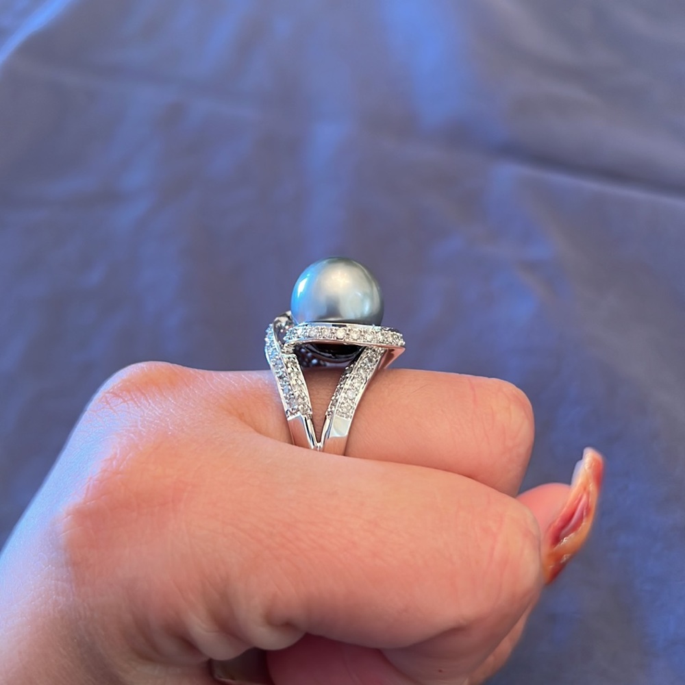 14k WHITE GOLD TAHITIAN PEARL RING WITH DIAMONDS - Picture 2 of 8